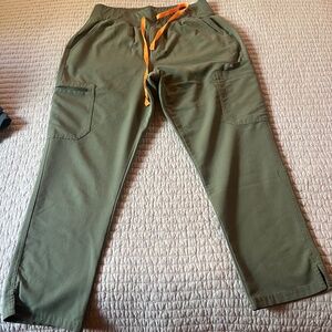 Figs Petite Large Green Yola High Waisted 2.0 Petite Skinny Scrub Pants